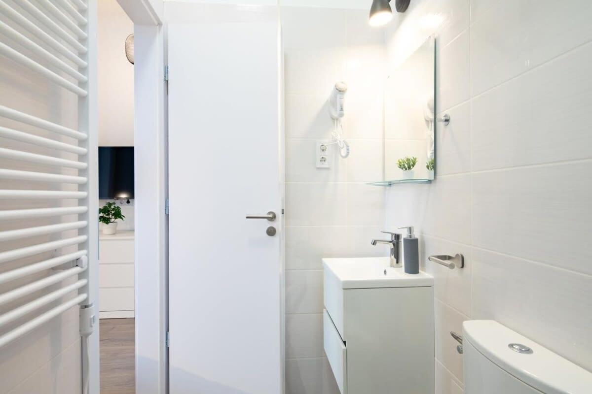 Extreme Central - Modern Mini Studio Budapest Luaran gambar