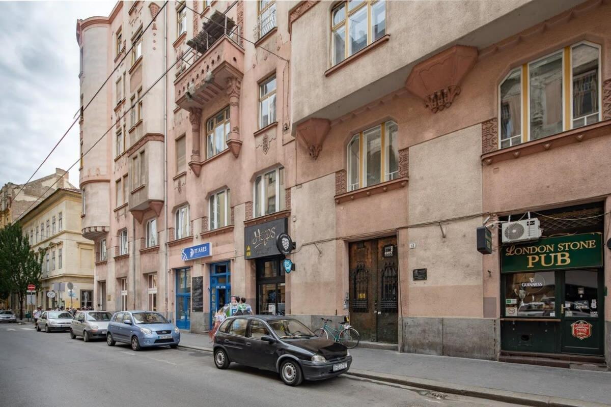 Extreme Central - Modern Mini Studio Budapest Luaran gambar